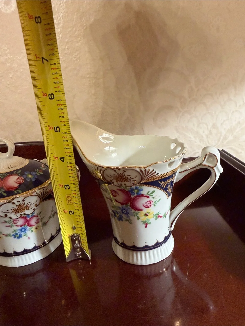 N/A elegant porcelain